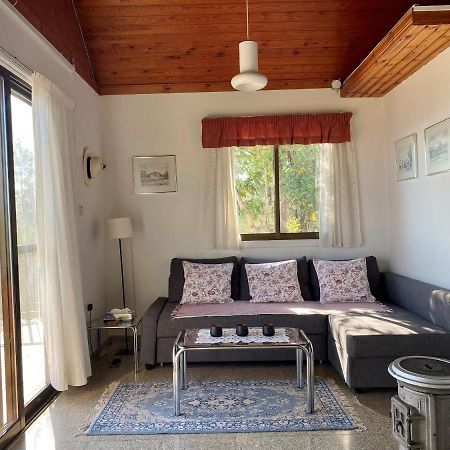 Philip'S Holiday House เนโอโชริโอ ภายนอก รูปภาพ