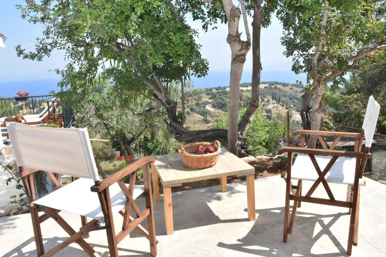 Philip'S Holiday House เนโอโชริโอ ภายนอก รูปภาพ