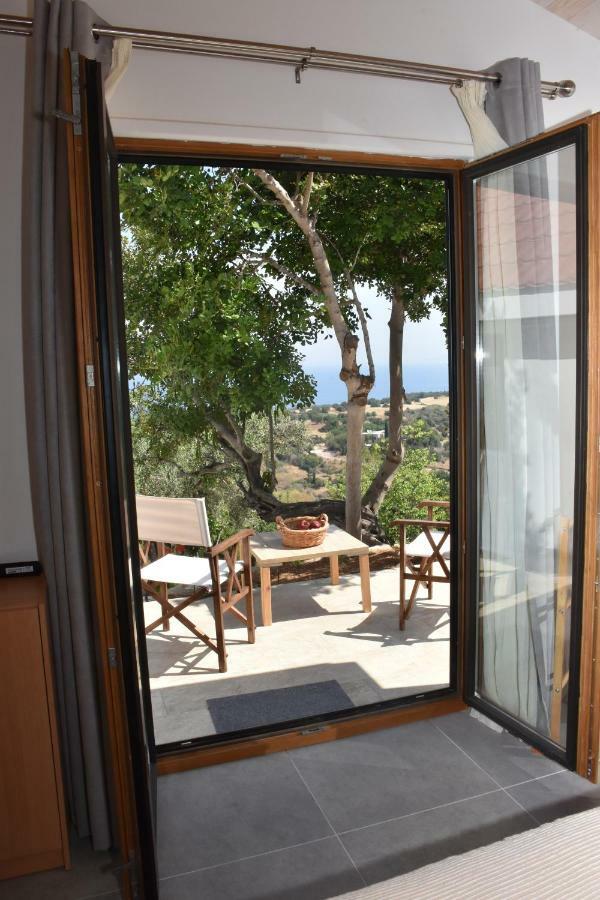 Philip'S Holiday House เนโอโชริโอ ภายนอก รูปภาพ