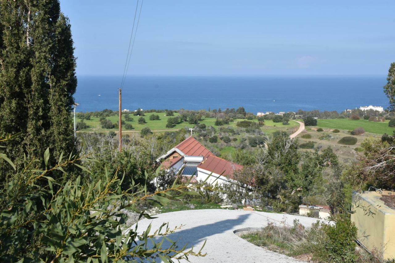 Philip'S Holiday House เนโอโชริโอ ภายนอก รูปภาพ