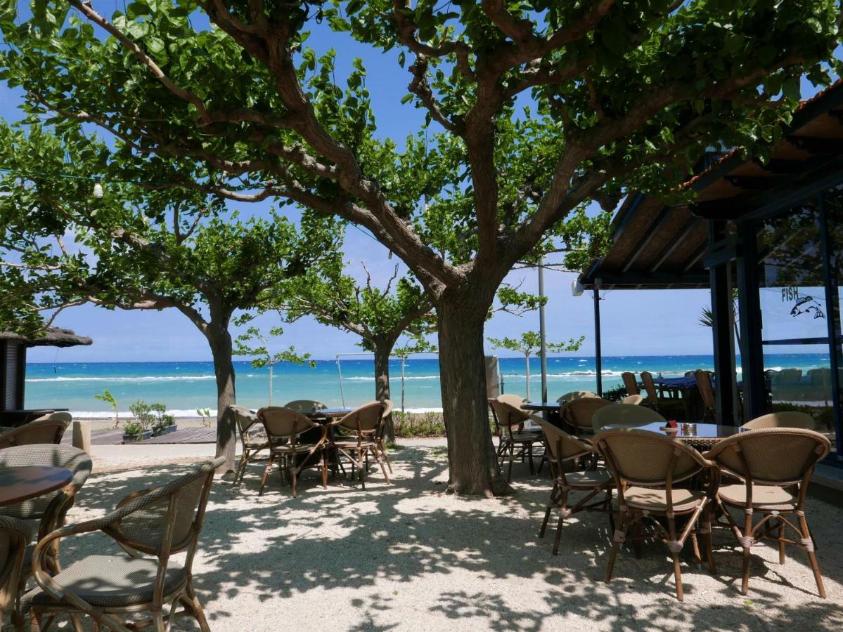 Philip'S Holiday House เนโอโชริโอ ภายนอก รูปภาพ