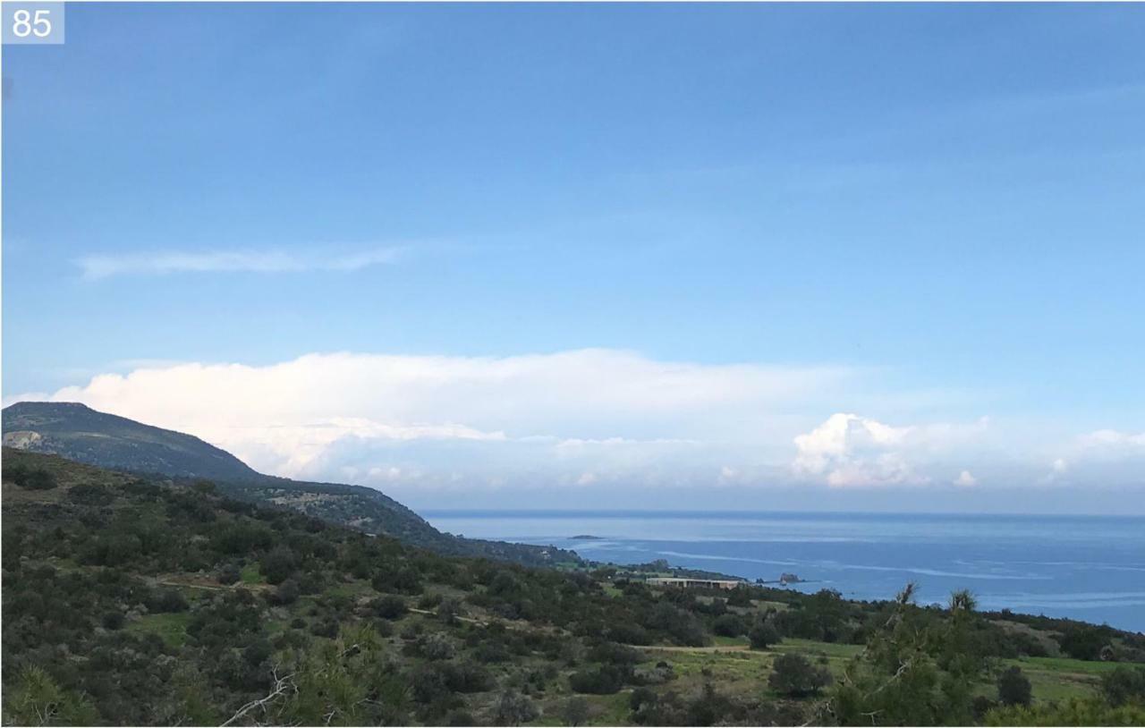 Philip'S Holiday House เนโอโชริโอ ภายนอก รูปภาพ